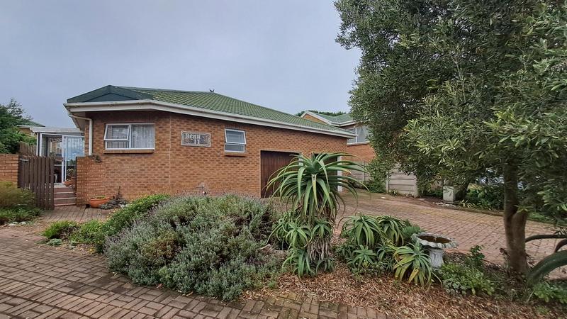 3 Bedroom Property for Sale in Stilbaai Wes Western Cape